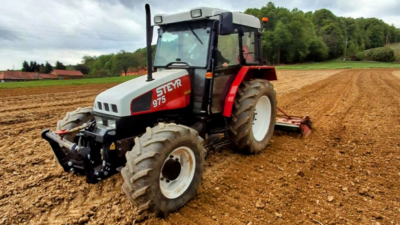 KIT UNIVERSEL HYDRAULIQUE FRONTAL ( AVANT) 2 EME CATEGORIE POUR TRACTEUR 1500KG